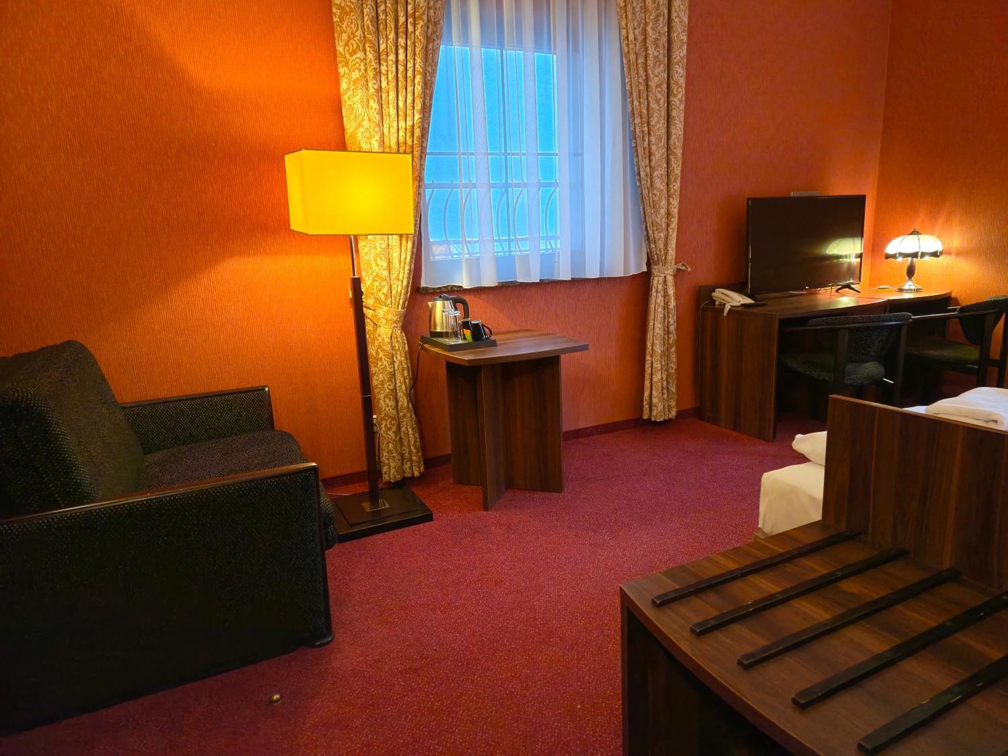 Hotel Dworski Galaktyczny Park Warzymice Eksteriør billede