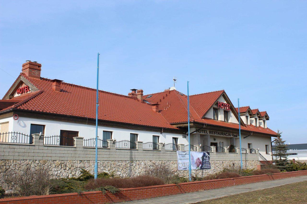 Hotel Dworski Galaktyczny Park Warzymice Eksteriør billede
